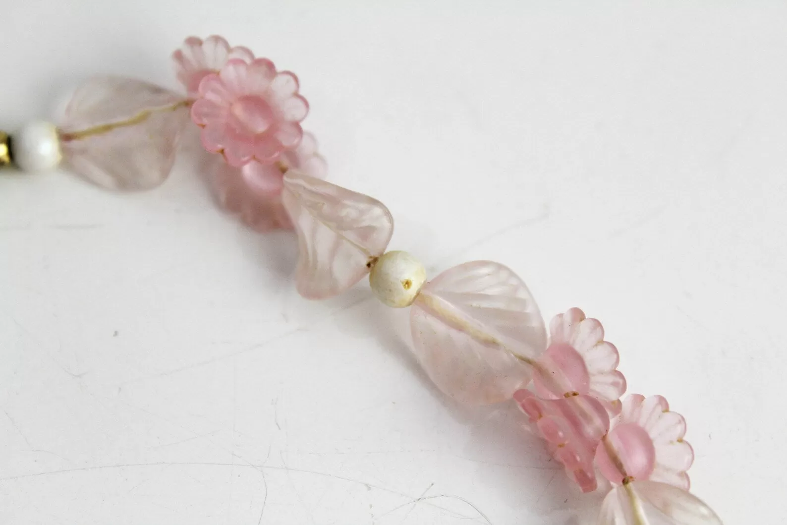 1980s Pale Pink Flower Necklace