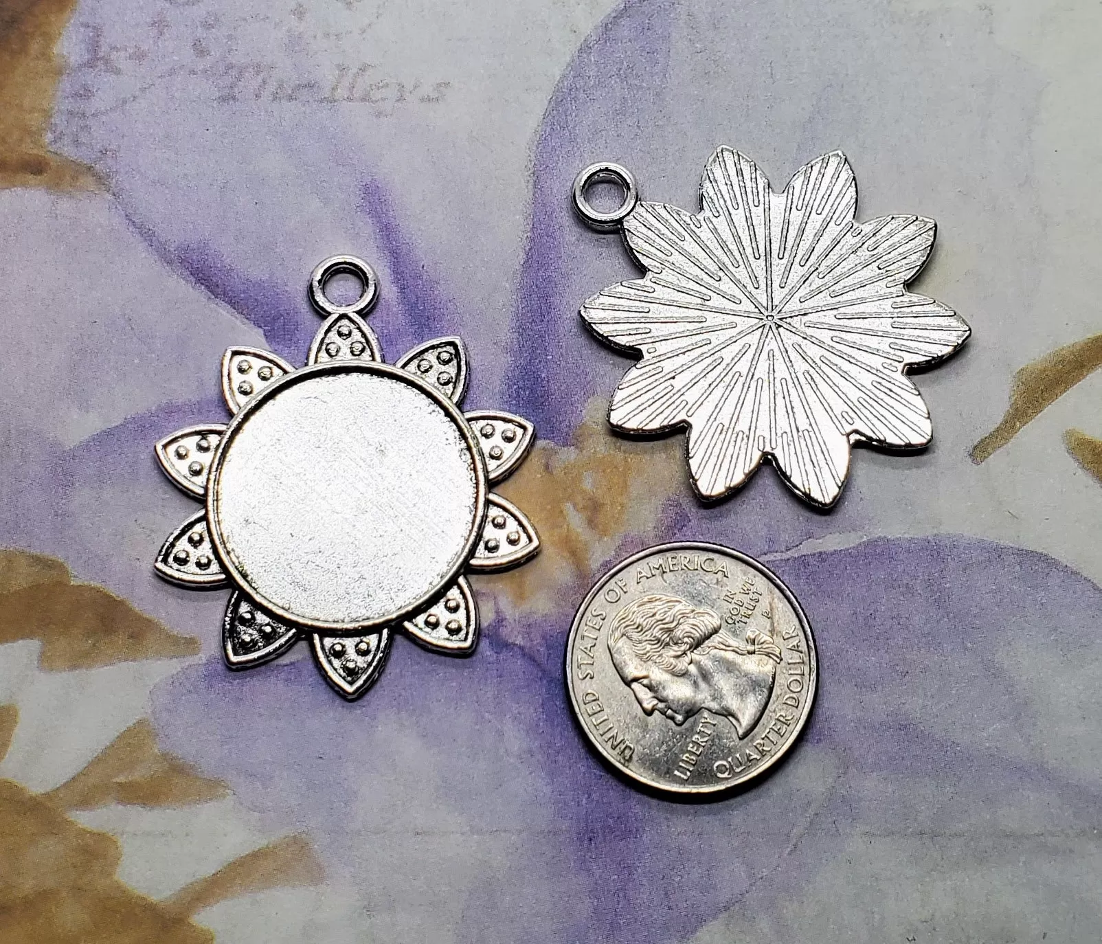 25mm Antique Silver Sunflower Settings (2) - L1079