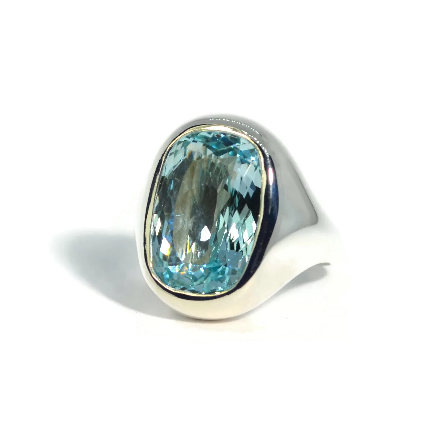 A & Furst - Essential - Cocktail Ring with Sky Blue Topaz, Sterling Silver.