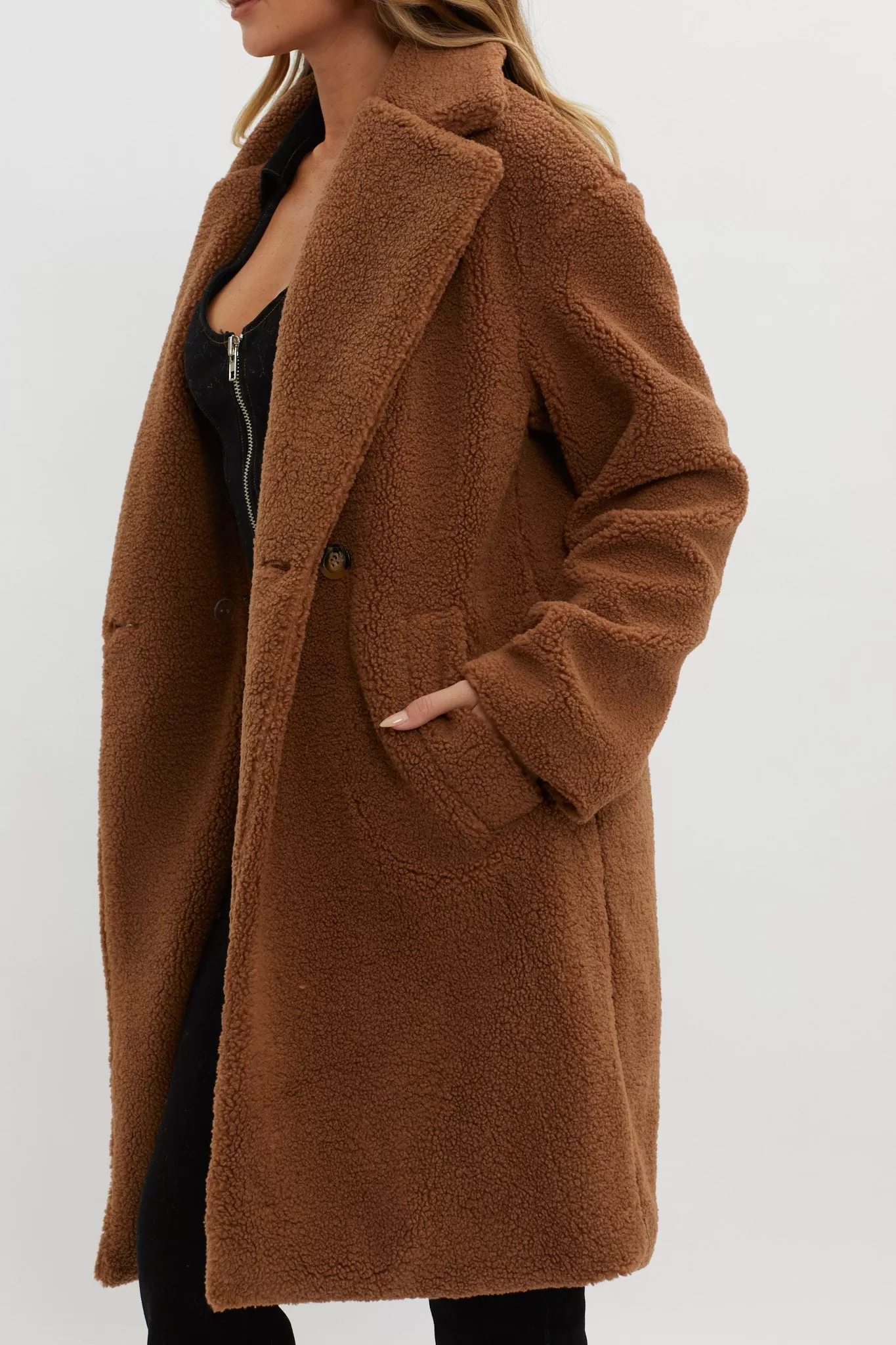 Alaska Long Side Pocket Coat Mocha