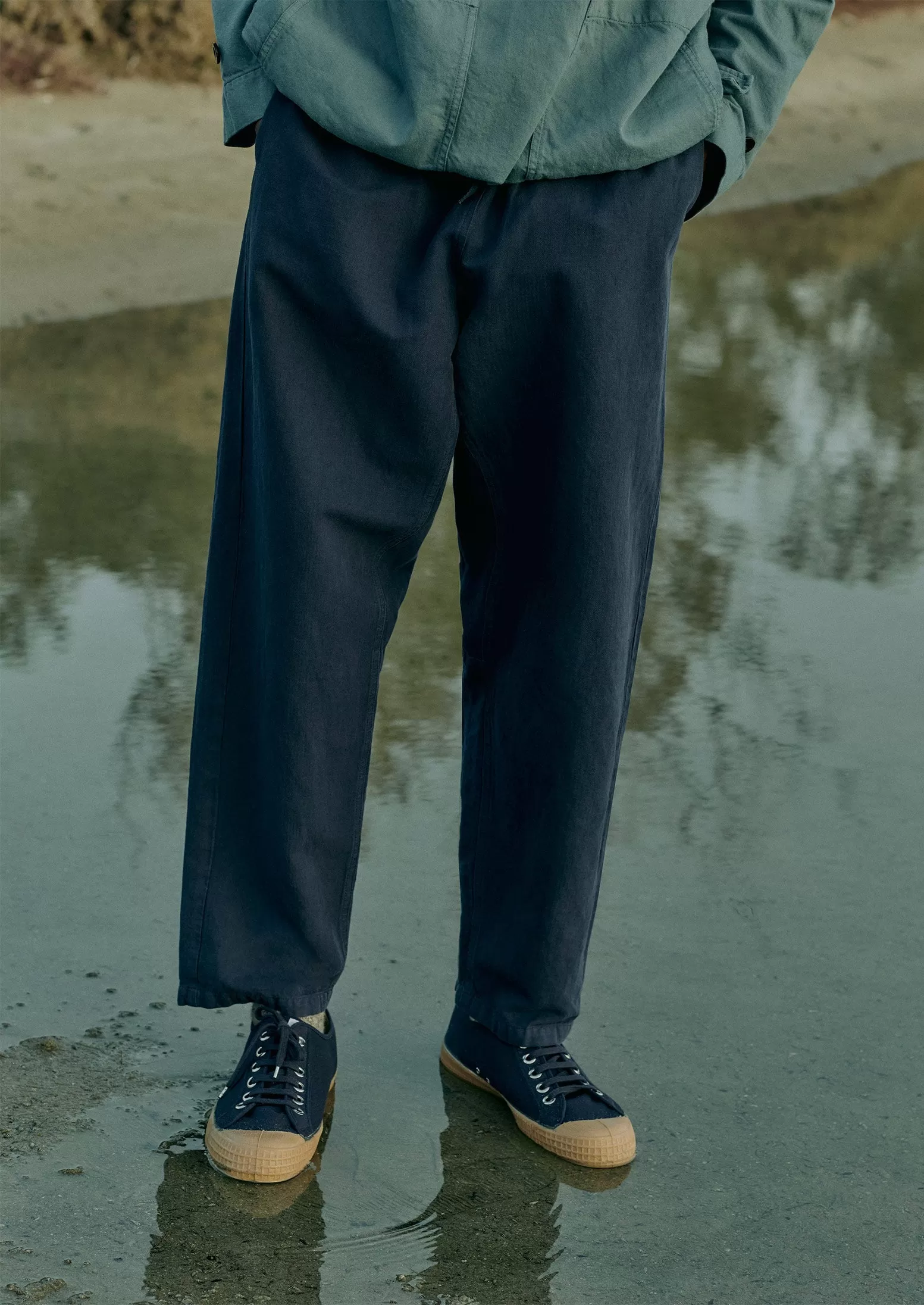 Alfie Garment Dyed Herringbone Pants | Dark Indigo