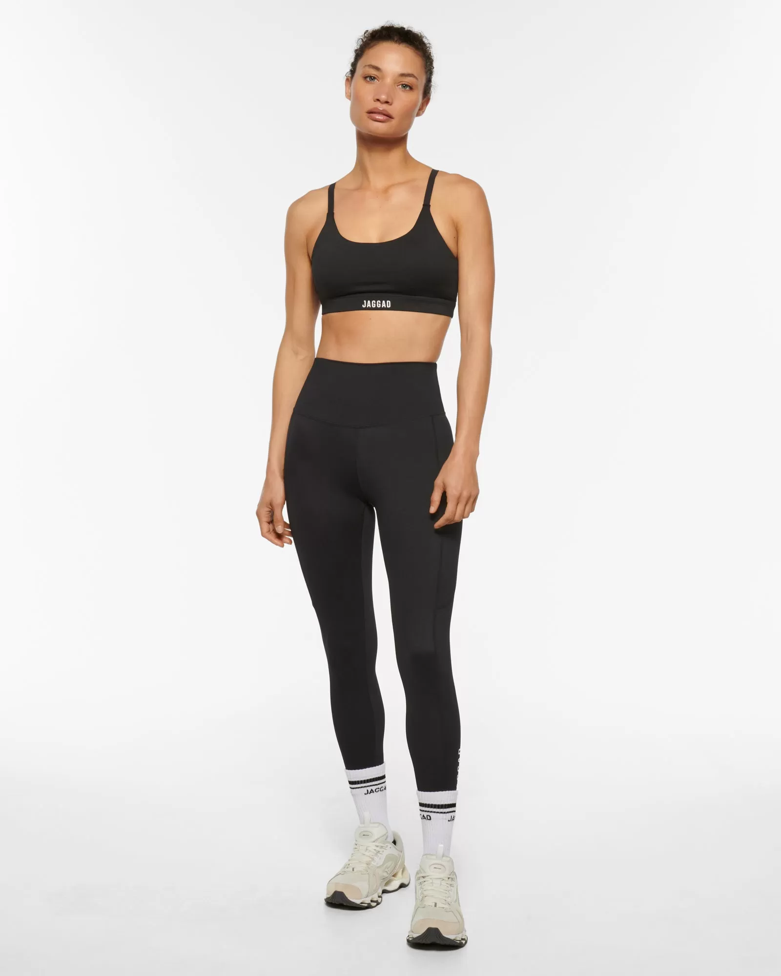 BASELINE CROP BRA BLACK