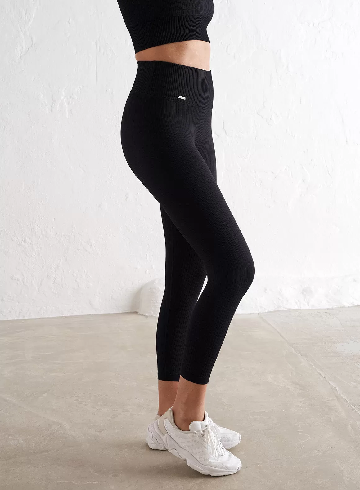 Black Ribbed Seamless Tights 7/8