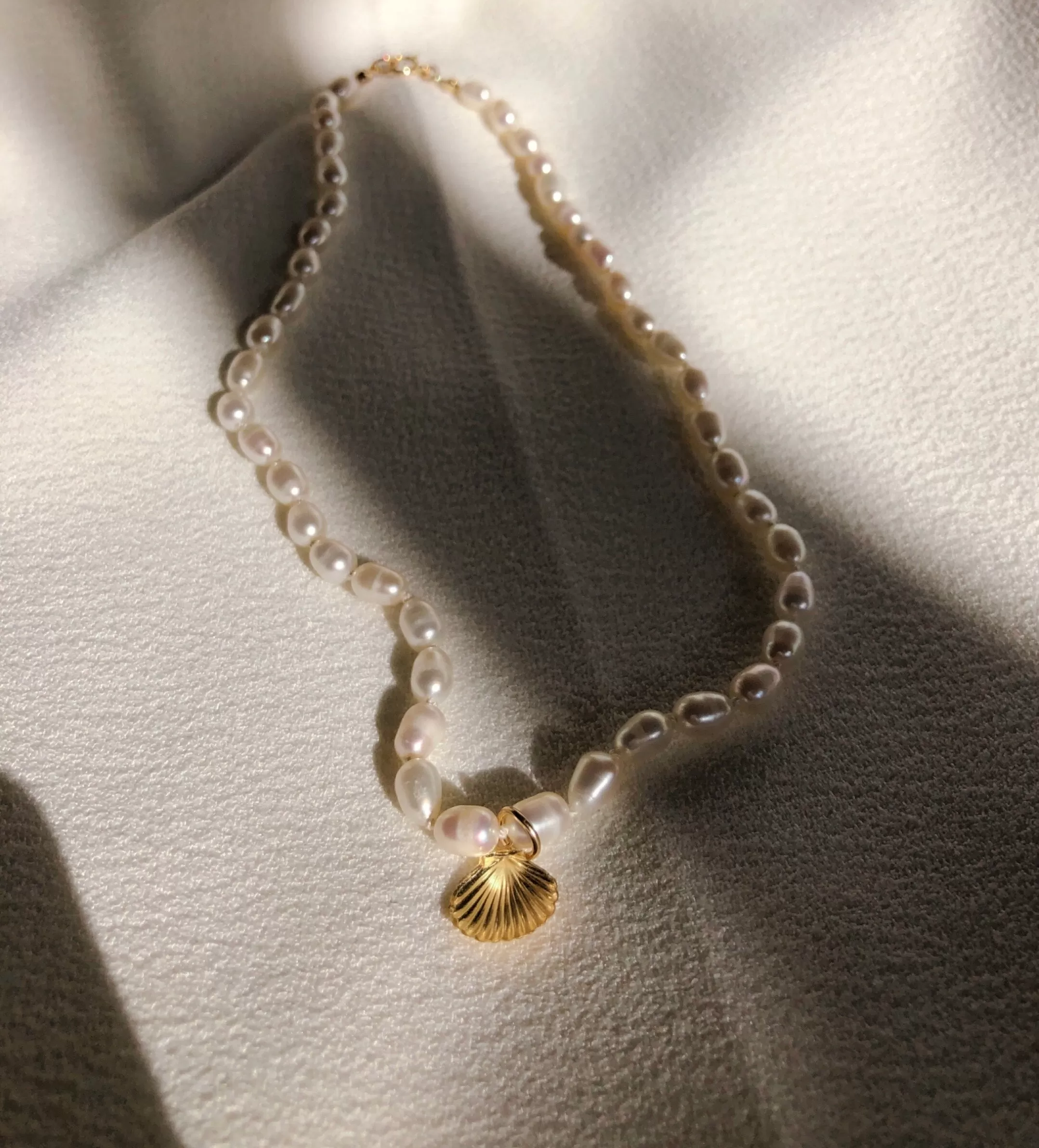 Clam Shell Pearl Necklace