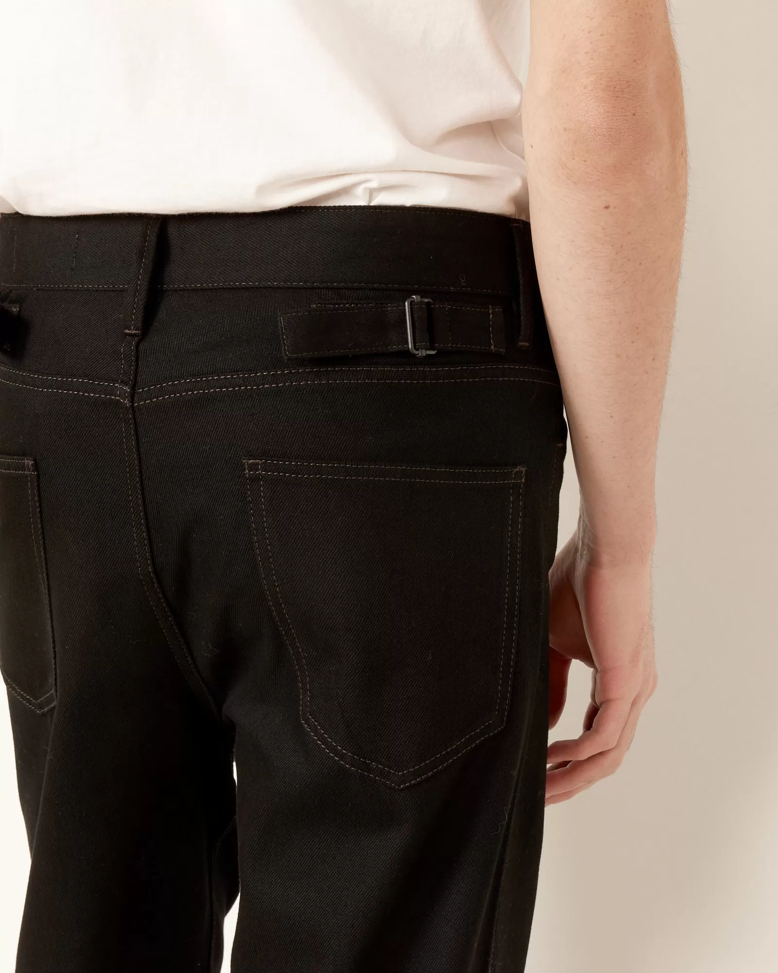 Curved 5 Pocket Pant in Black