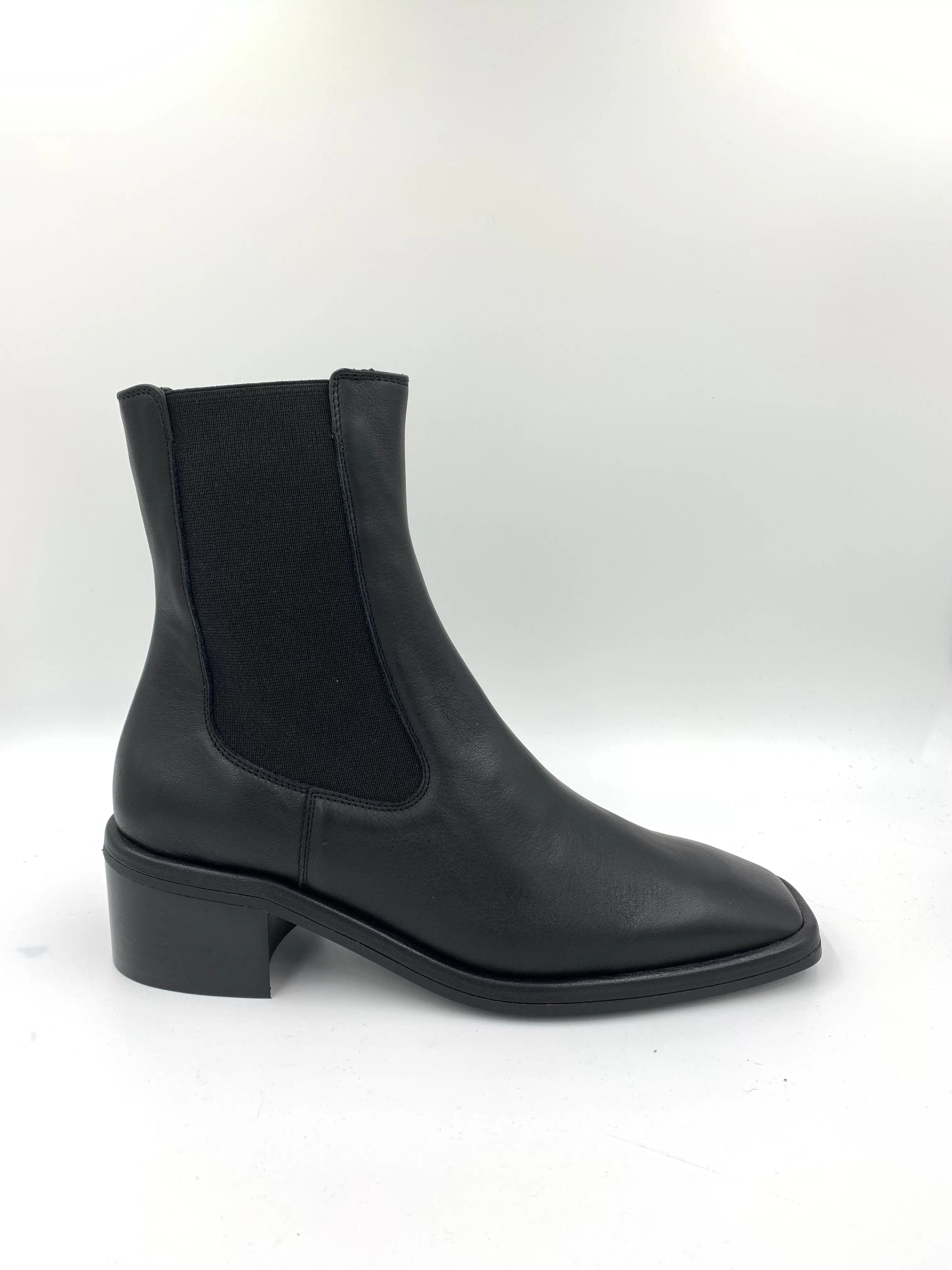 Imperfect Morella Black Boot