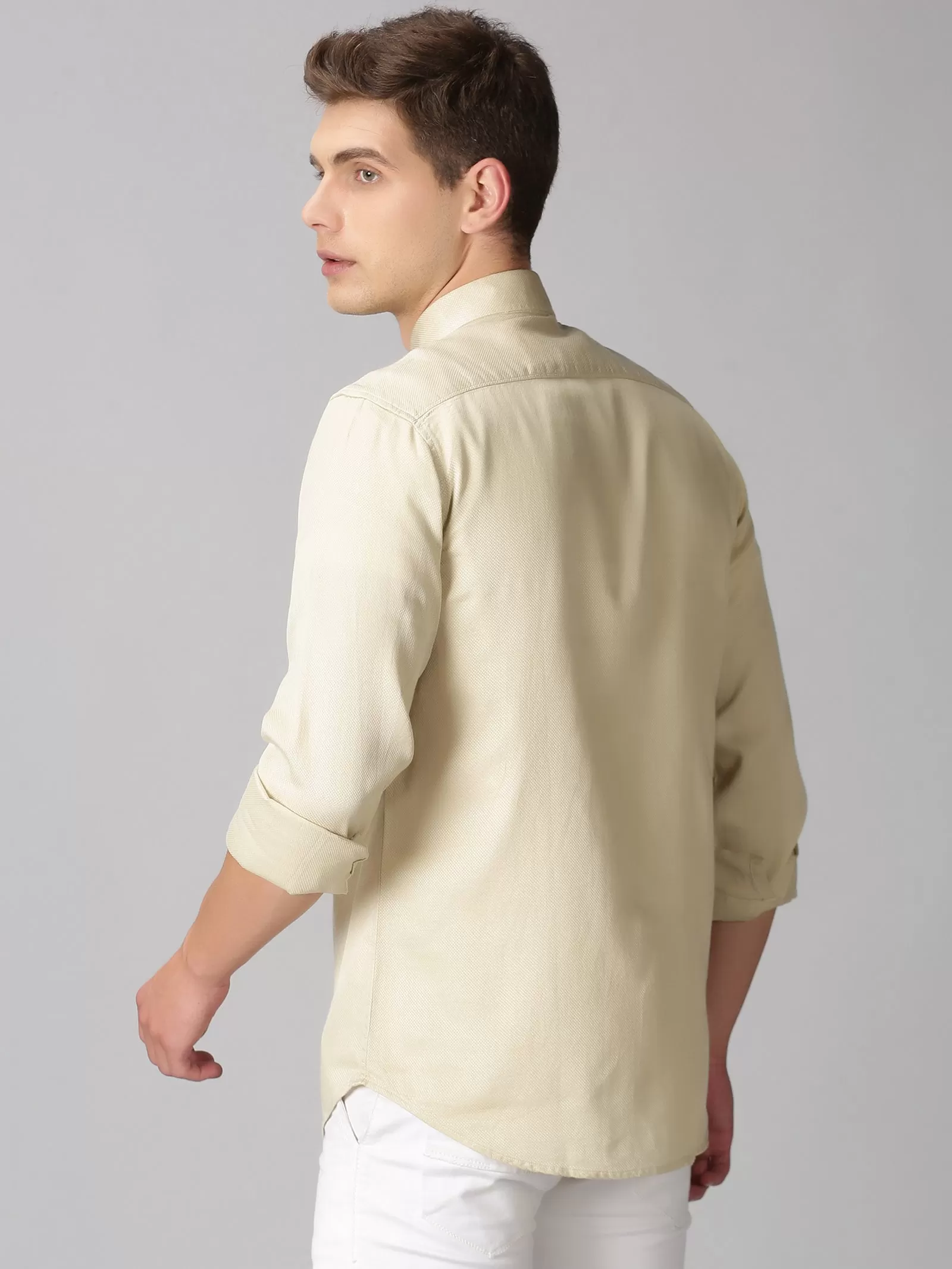 MEN'S DOBBY LT BEIGE SOLID SLIM FIT SHIRT