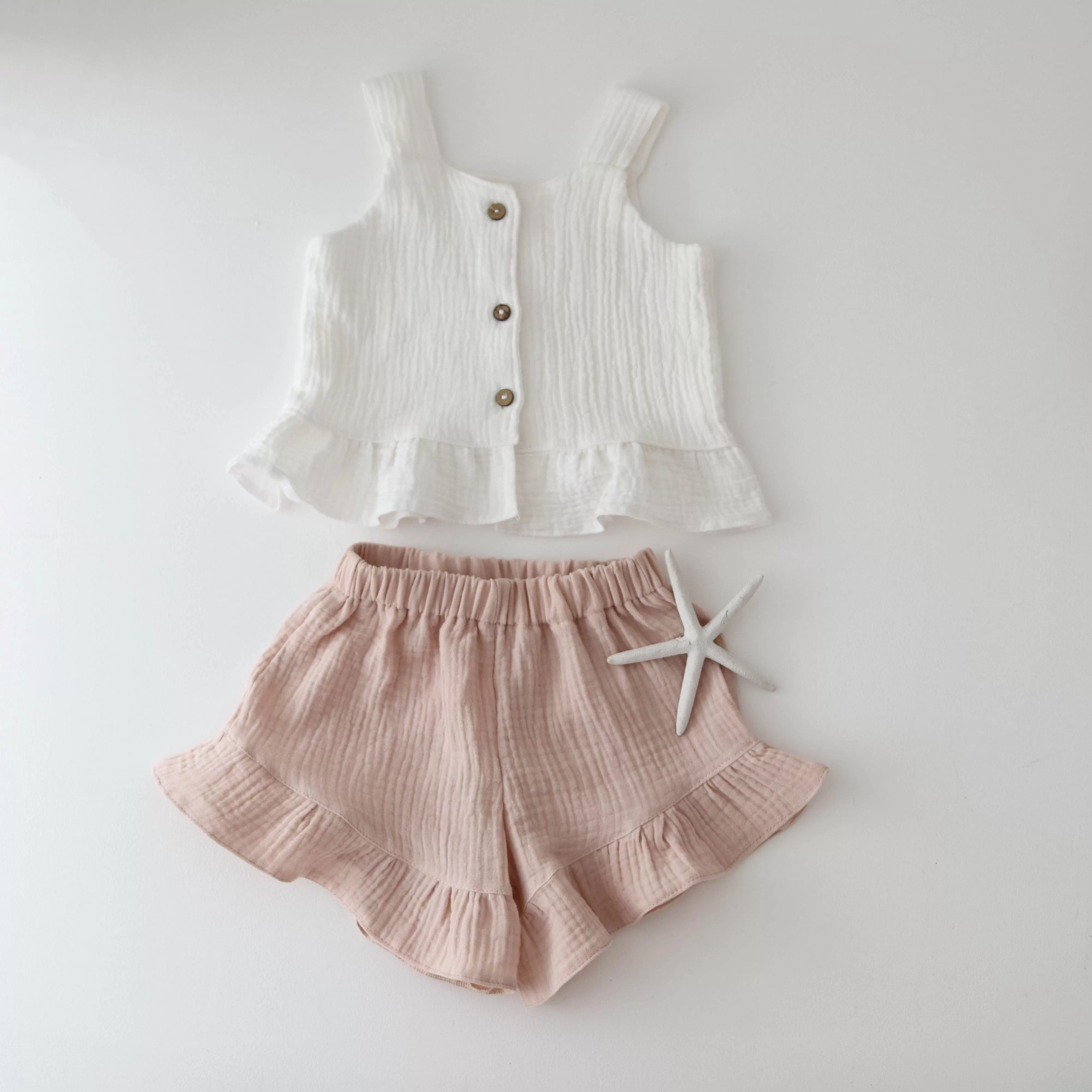 Muslin shorts with a ruffle - NUDE - LAST PAIR