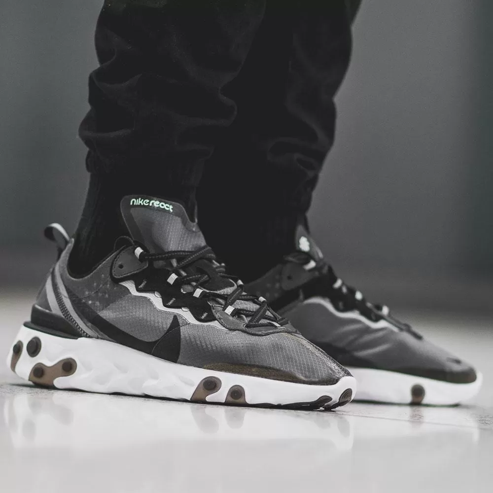 Nike React Element 87 Black White