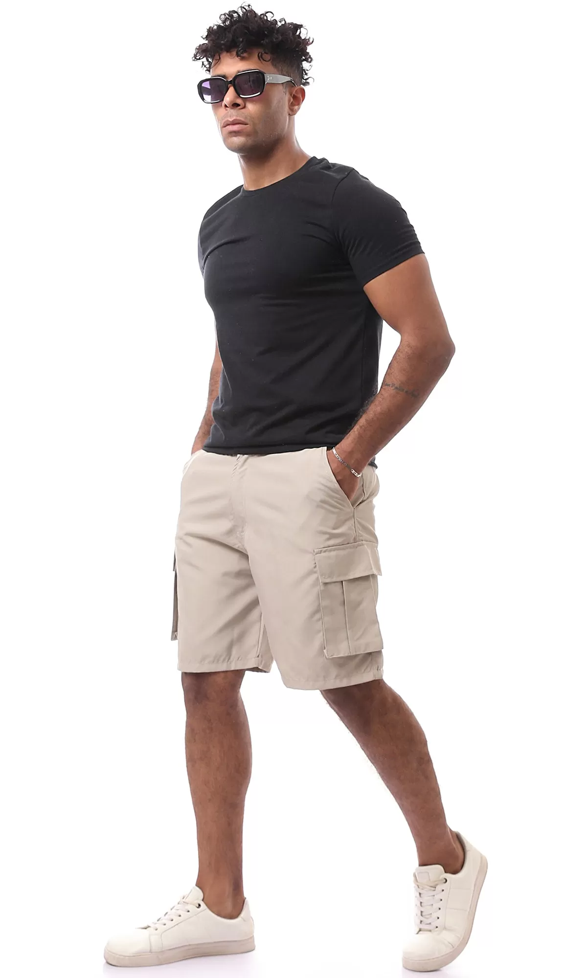 O167945 Men Shorts