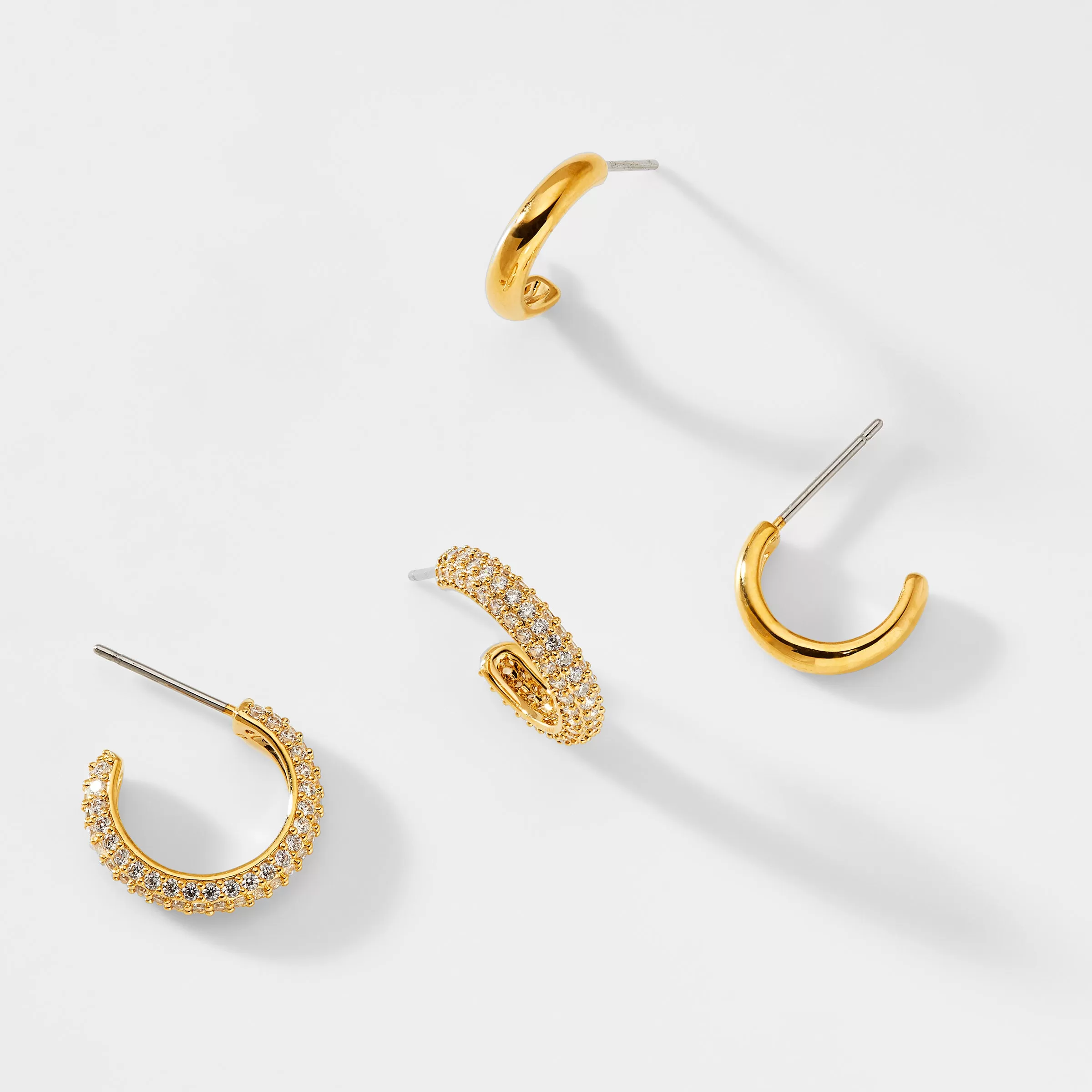 PAVE THE WAY DUO HOOP EARRINGS SET