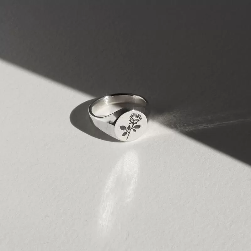 Rose Signet Ring in Sterling Silver