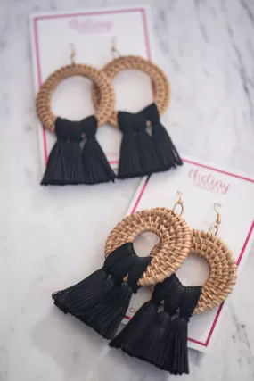 The Dark Crabb Earring in Black