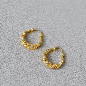 Twisted CZ Gold Ring