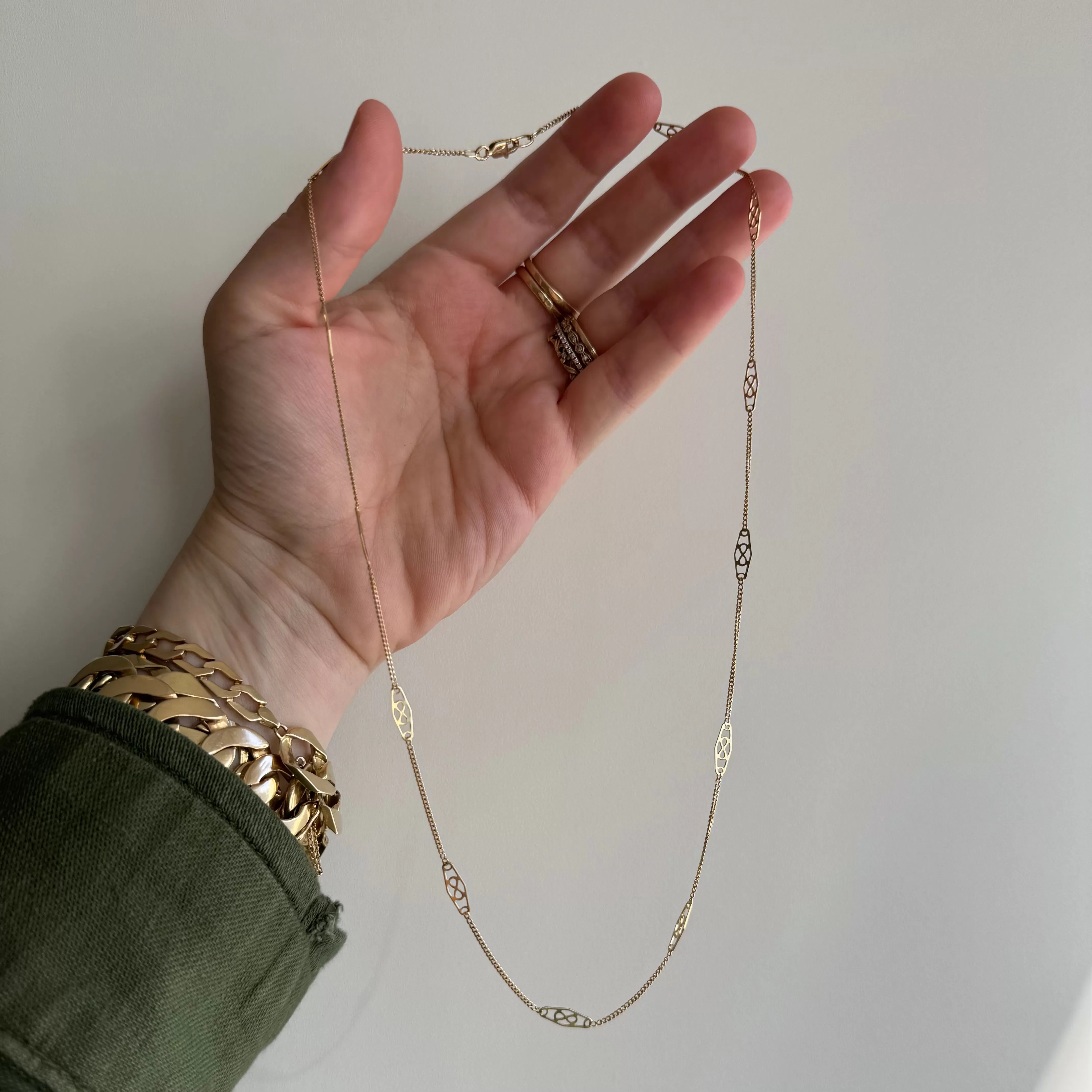 V I N T A G E // deco infinity / 14k yellow gold filigree and curb station chain necklace / just shy of 19.5, 3g